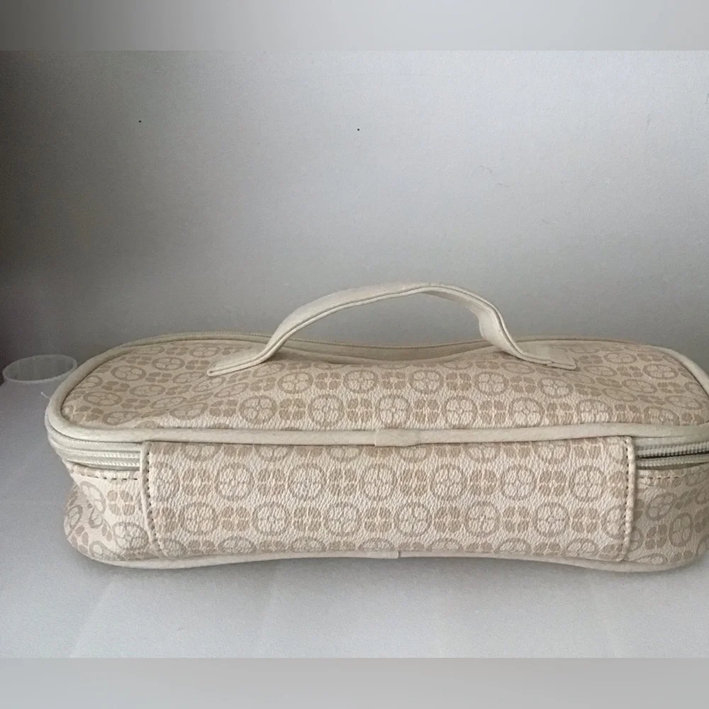 IMAN cosmetic, beauty travel case with free 10 piece